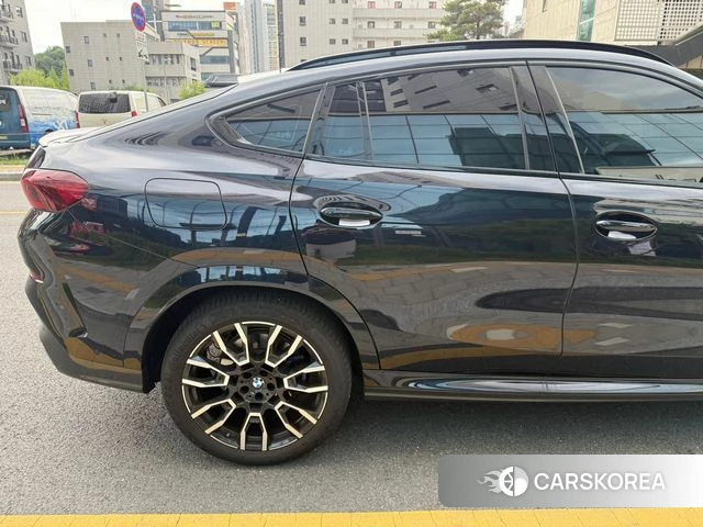 BMW X6 (G06) 2025 Черный из Кореи, фото 4