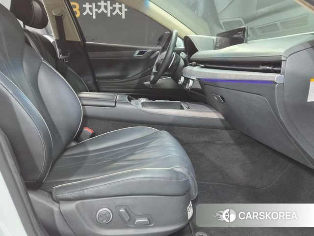 Genesis Electrified G80 (RG3) 2022 Белый из Кореи, фото 4