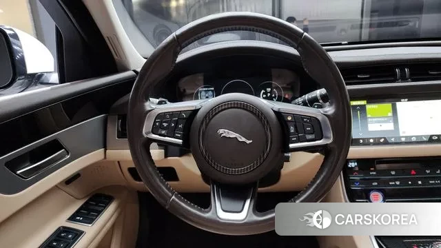 Jaguar XF (X260) 2018 Белый из Кореи, фото 4
