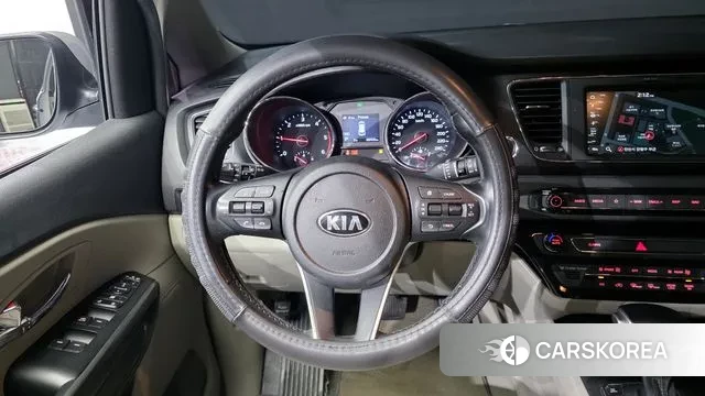 Kia The New Carnival 2019 Серебряный из Кореи, фото 4