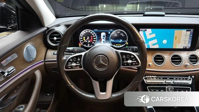 Mercedes-Benz E-Class W213 2018 Черный из Кореи, фото 4