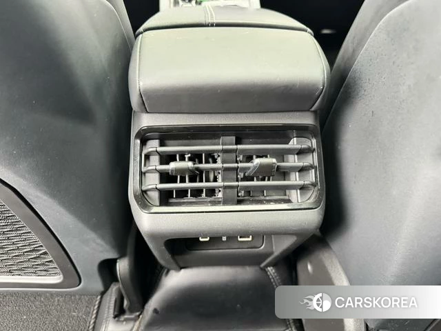 Lynk 03 2023 Темно-серый из Китая, фото 4