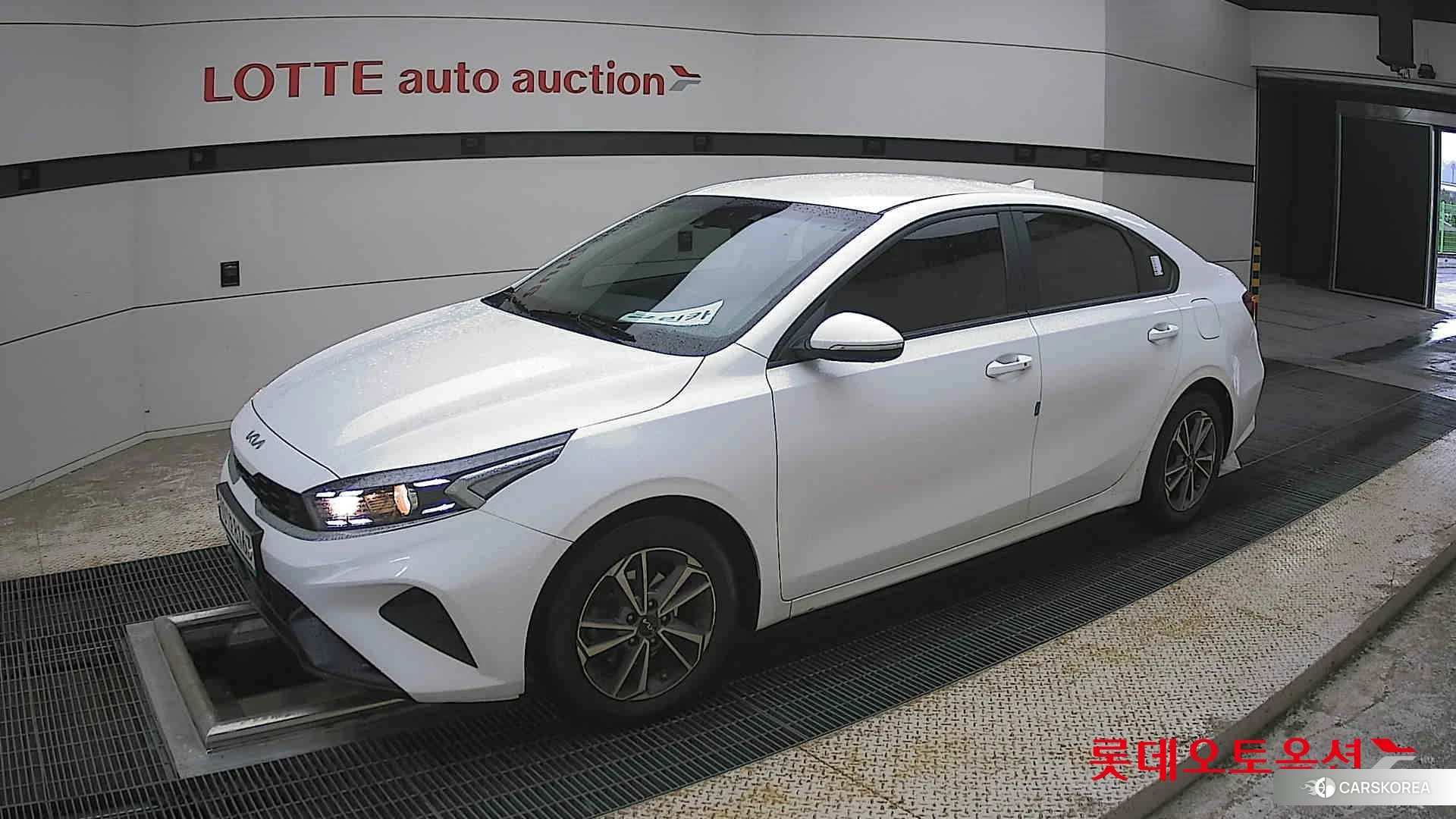 Kia K3 2022 Белый из Кореи, фото 4