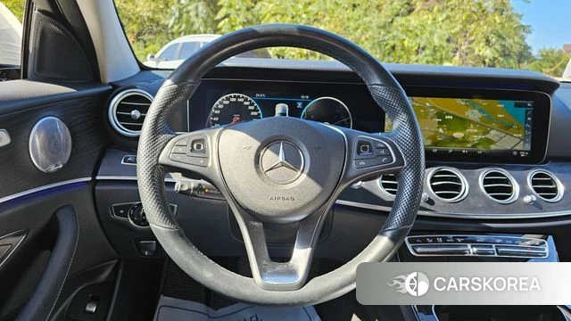 Mercedes-Benz E-Class W213 2018 Белый из Кореи, фото 4