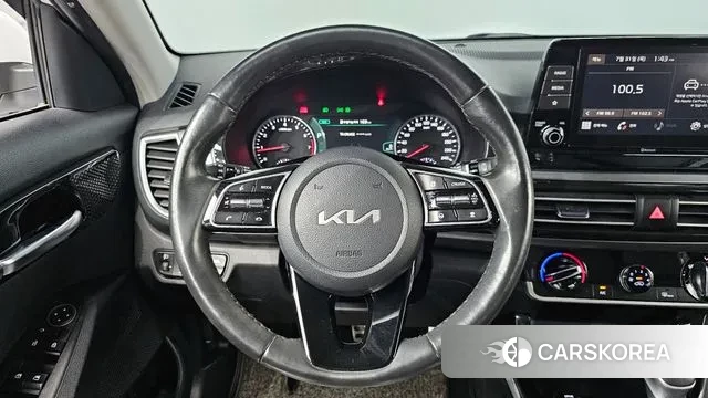 Kia Seltos 2022 Белый из Кореи, фото 4