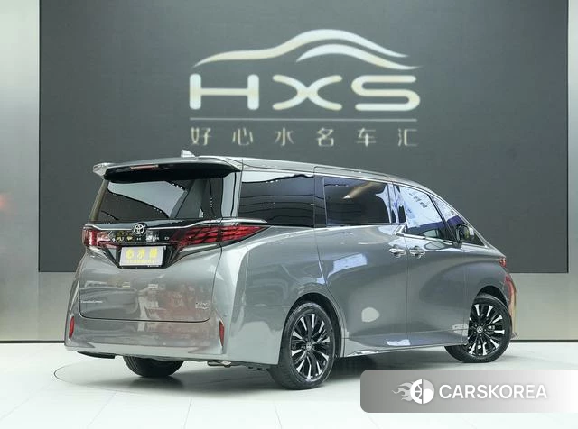 Toyota Elfa 2024 Серебристо-серый из Китая, фото 4
