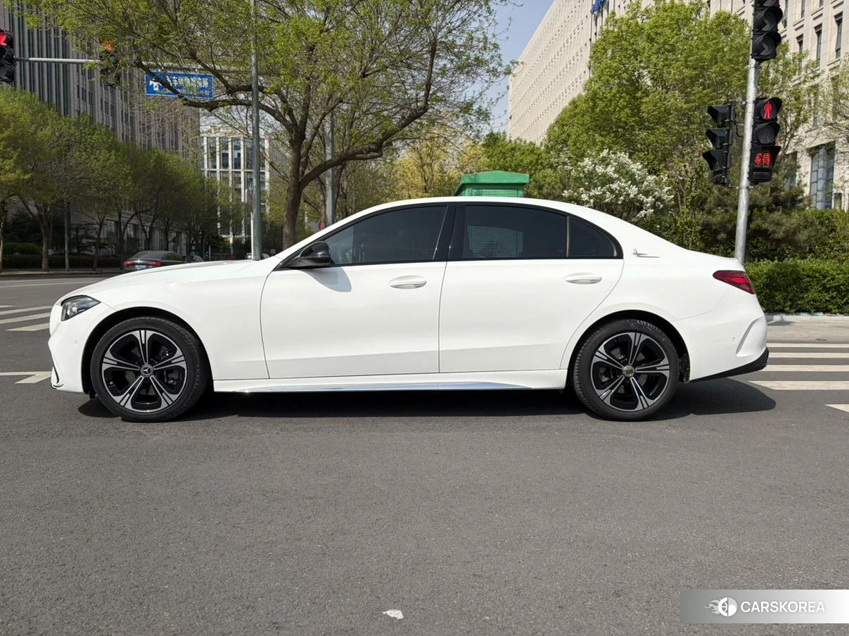 Mercedes-Benz Class C 2021 Белый из Китая, фото 4
