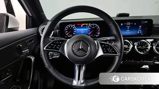 Mercedes-Benz A-Class W177 2023 Белый из Кореи, фото 4