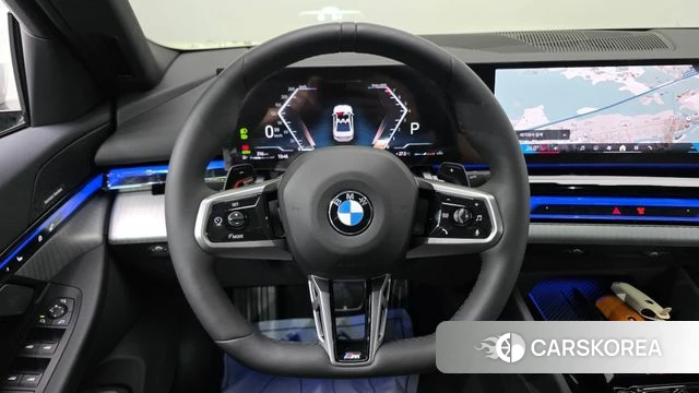 BMW 5 Series (G60) 2025 Белый из Кореи, фото 4