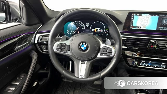 BMW 5 Series (G30) 2019 Серебристо-серый из Кореи, фото 4