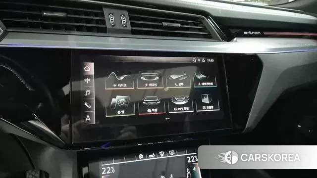 Audi e-Tron 2020 Серебряный из Кореи, фото 4