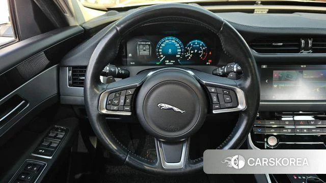 Jaguar XF (X260) 2018 Белый из Кореи, фото 4