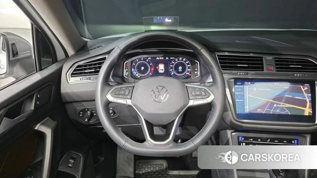 Volkswagen Tiguan Allspace 2022 Белый из Кореи, фото 4