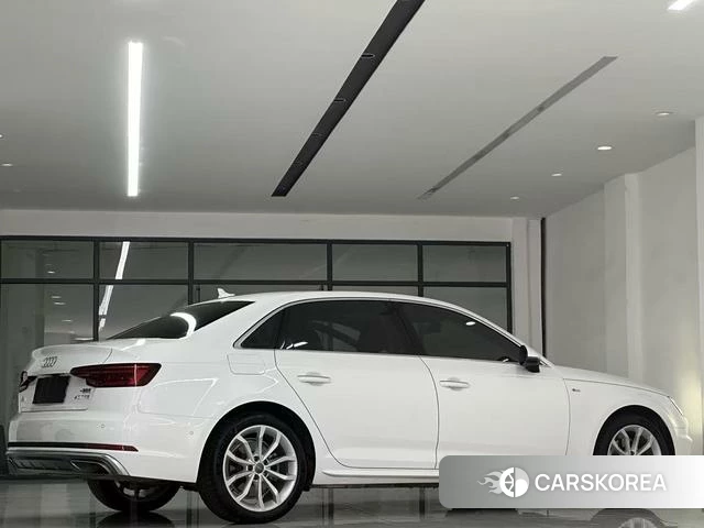 Audi A4L 2019 Белый из Китая, фото 4