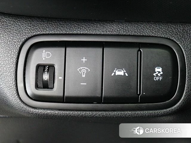 Hyundai Venue 2019 Серебристо-серый из Кореи, фото 4