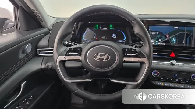Hyundai The New Avante (CN7) 2024 Серебристо-серый из Кореи, фото 4