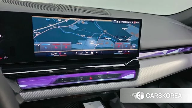 BMW 5 Series (G60) 2026 Серебристо-серый из Кореи, фото 4