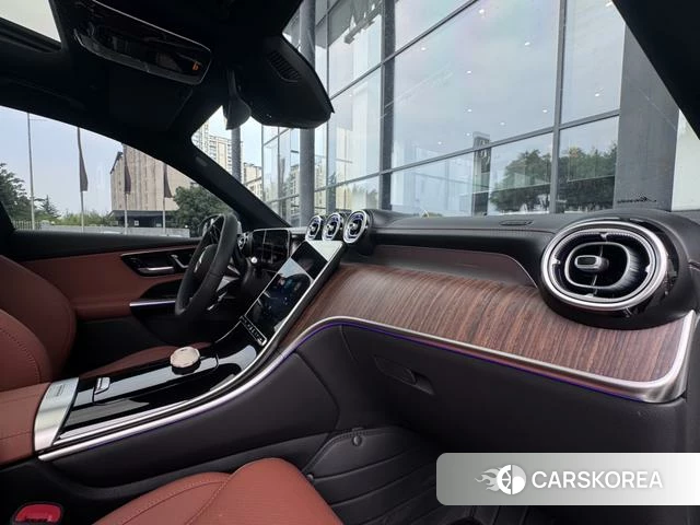 Mercedes-Benz GLC 2026 Белый из Китая, фото 4