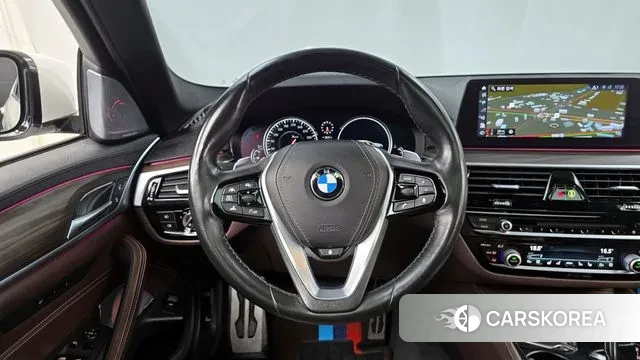BMW 5 Series (G30) 2018 Белый из Кореи, фото 4