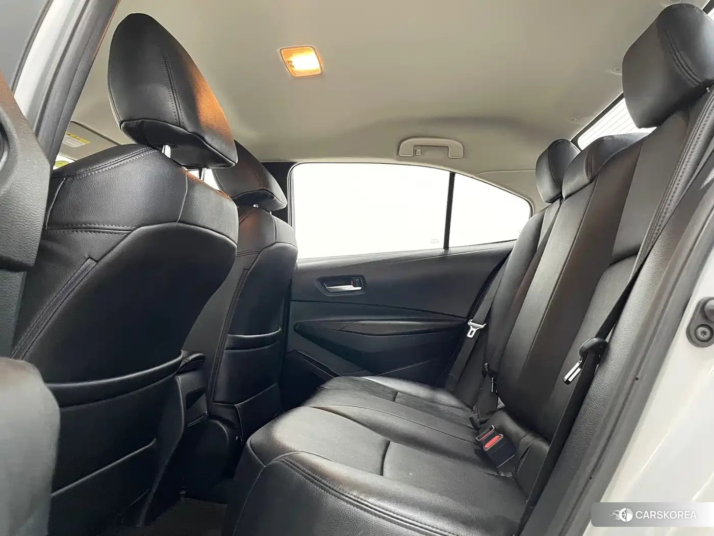 Toyota Corolla 2022 Белый из Китая, фото 4
