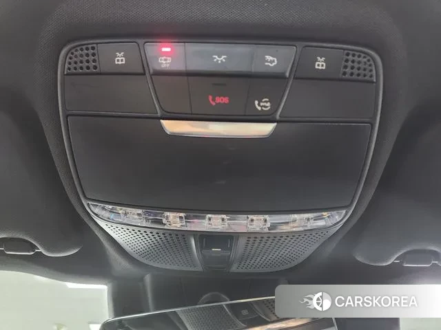 Mercedes-Benz C-Class W205 2023 Белый из Кореи, фото 4