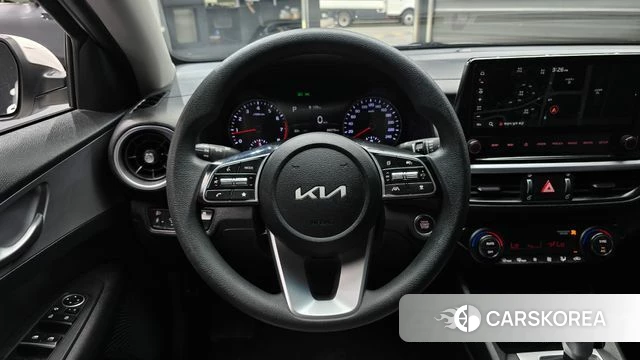 Kia The New K3 2nd generation 2022 Белый из Кореи, фото 4