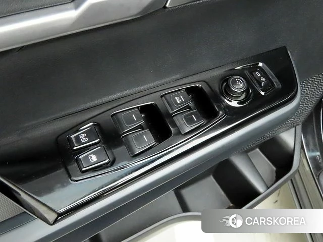 Ssangyong Torres 2022 Черный из Кореи, фото 4