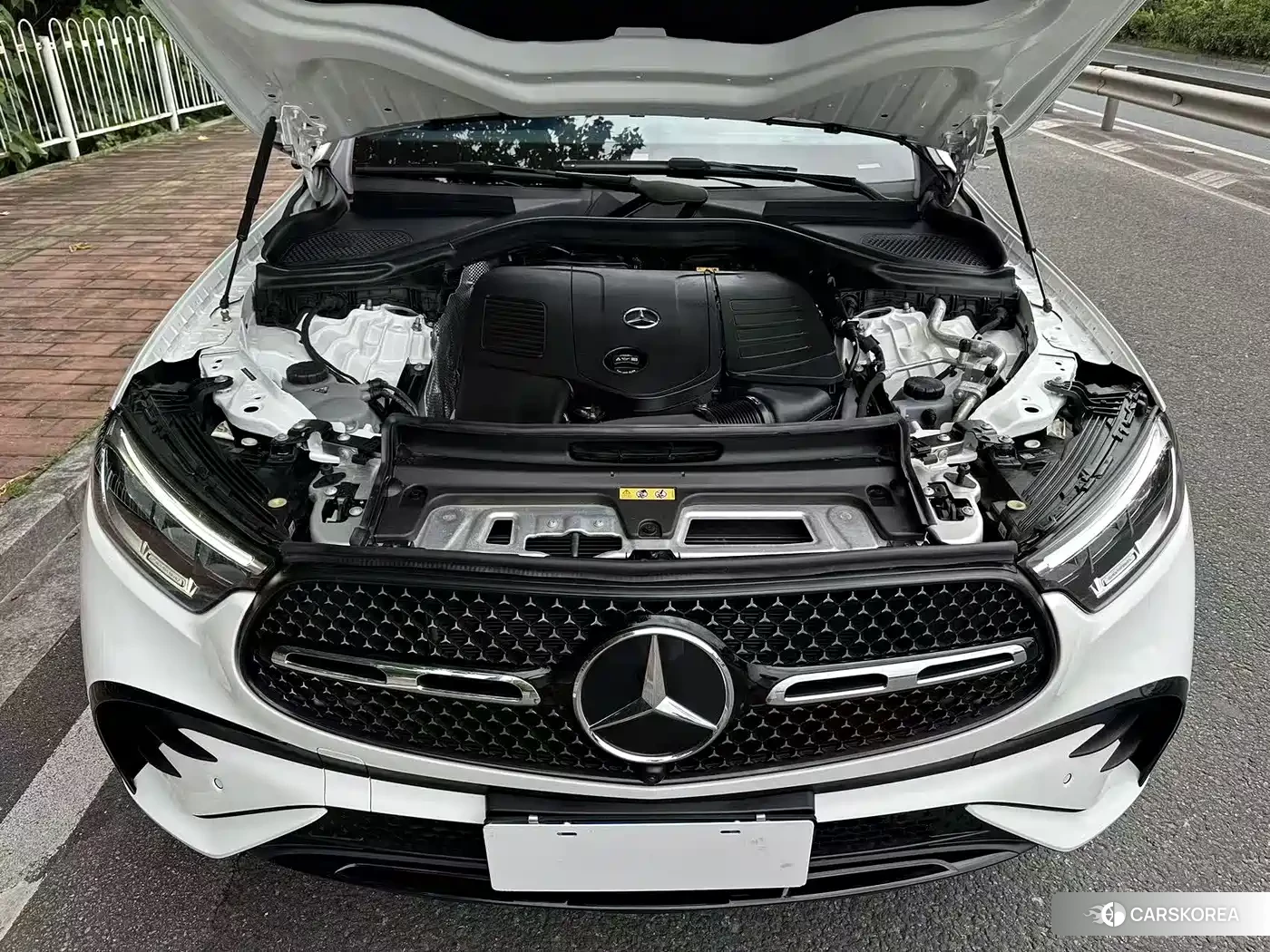 Mercedes-Benz GLC 2024 Белый из Китая, фото 4