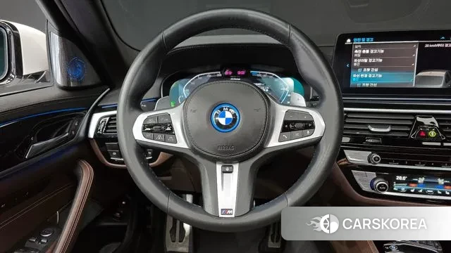 BMW 5 Series (G30) 2022 Белый из Кореи, фото 4