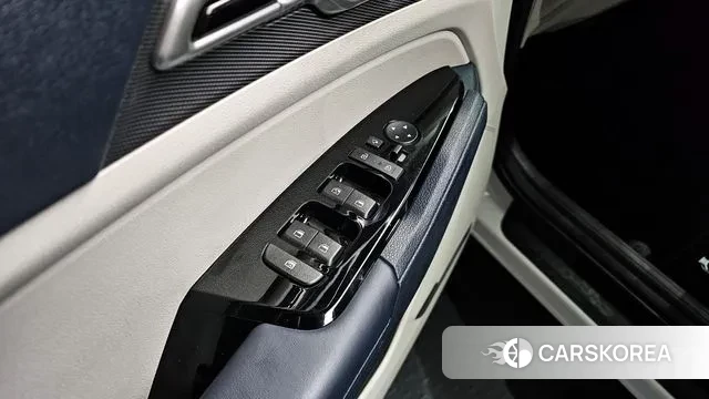 Kia Sportage 5th Generation Hybrid 2022 Белый из Кореи, фото 4