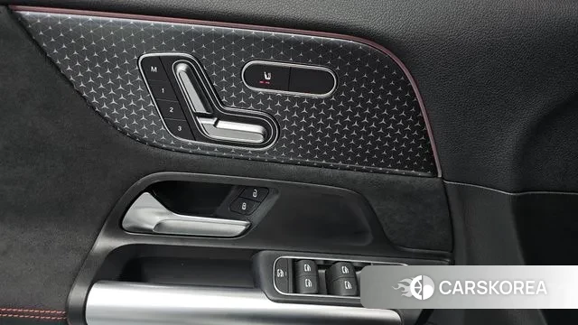 Mercedes-Benz GLA - Class H247 2025 Белый из Кореи, фото 4