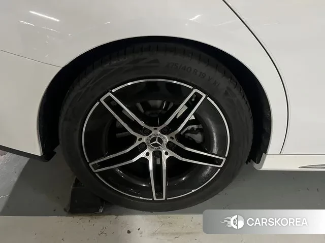 Mercedes-Benz E-Class W214 2024 Белый из Кореи, фото 4