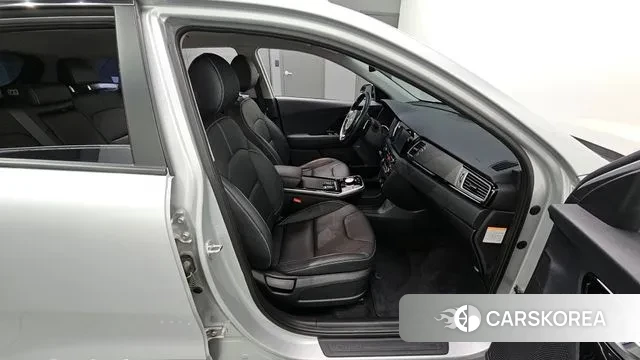 Kia Niro EV 2020 Серебряный из Кореи, фото 4