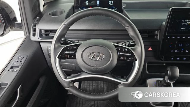 Hyundai Staria 2023 Белый из Кореи, фото 4