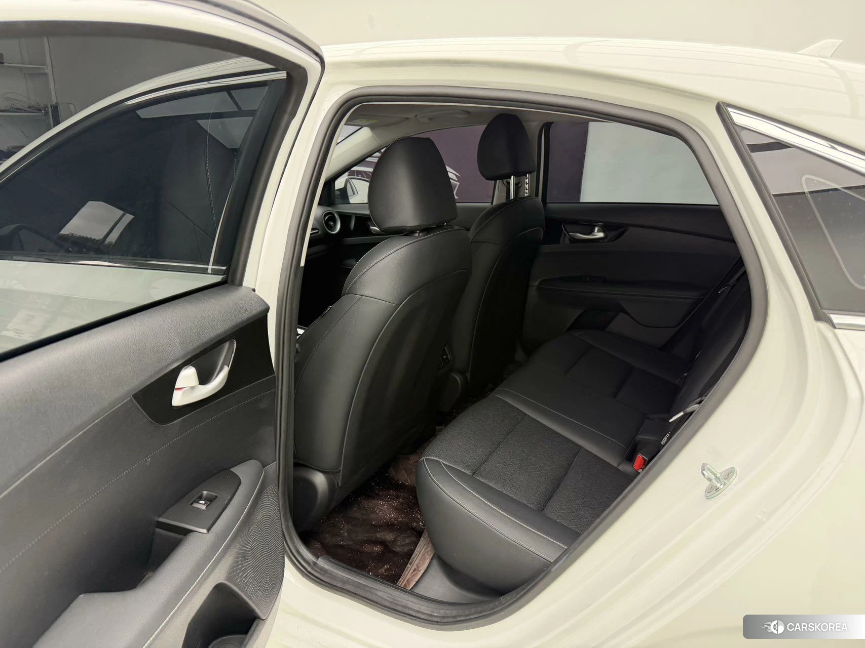 Kia K3 2021 Белый из Китая, фото 4