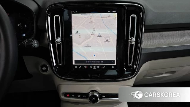 Volvo XC40 2023 Черный из Кореи, фото 4