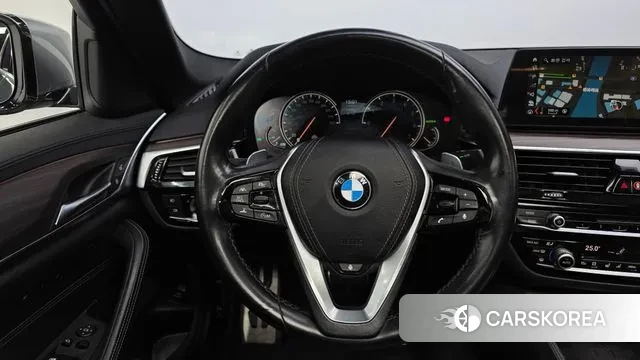 BMW 5 Series (G30) 2018 Небесно-голубой из Кореи, фото 4