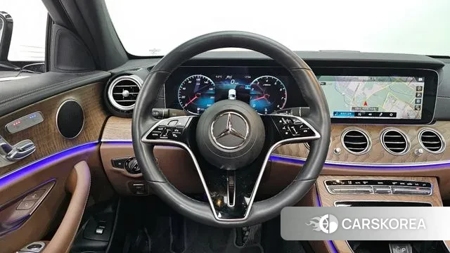Mercedes-Benz E-Class W213 2022 Белый из Кореи, фото 4