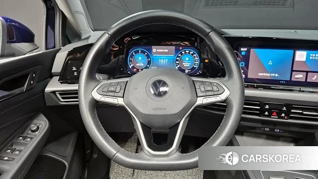 Volkswagen Golf 8th Generation 2022 Синий из Кореи, фото 4