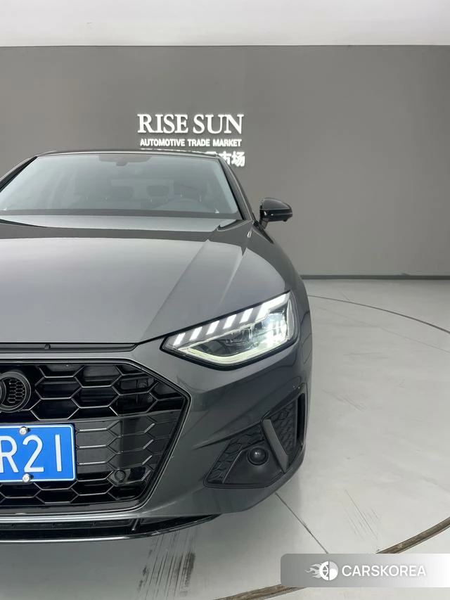 Audi A4L 2022 Темно-серый из Китая, фото 4