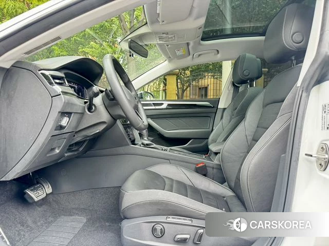 Volkswagen CC 2021 Белый из Китая, фото 4