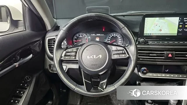 Kia Seltos 2022 Белый из Кореи, фото 4