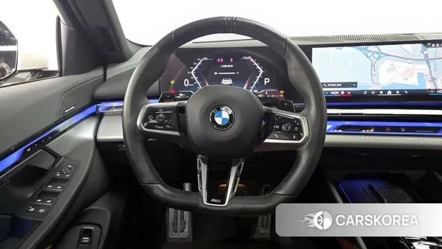 BMW 5 Series (G60) 2024 Белый из Кореи, фото 4