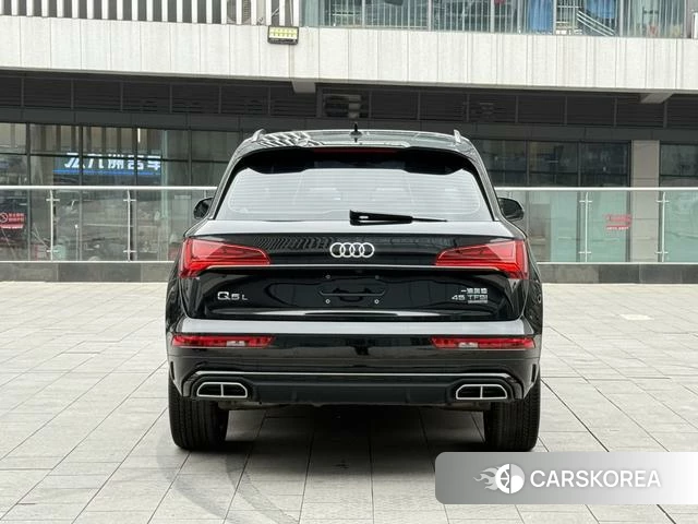 Audi Q5L 2024 Черный из Китая, фото 4