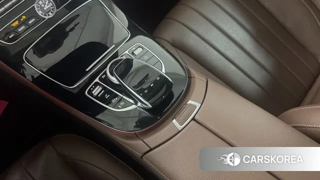 Mercedes-Benz E-Class W213 2020 Белый из Кореи, фото 4