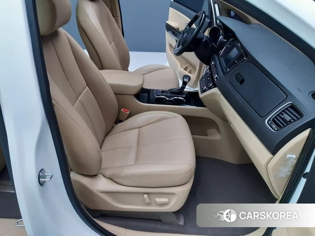 Kia The New Carnival 2018 Белый из Кореи, фото 4
