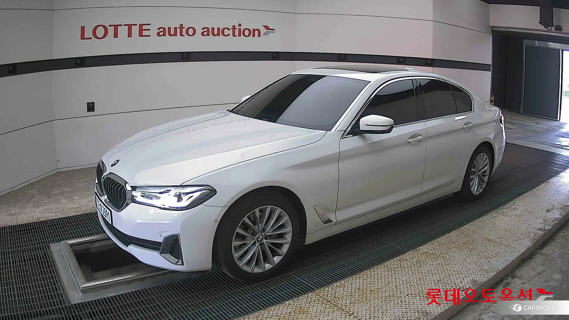 BMW  523d 2023 Белый из Кореи, фото 4