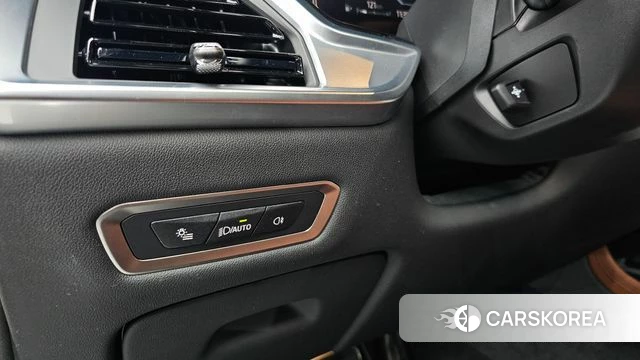BMW X7 (G07) 2024 Белый из Кореи, фото 4