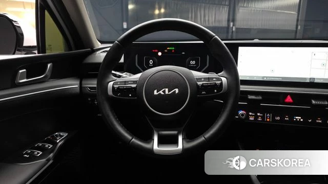 Kia The New K5 3rd generation 2025 Белый из Кореи, фото 4