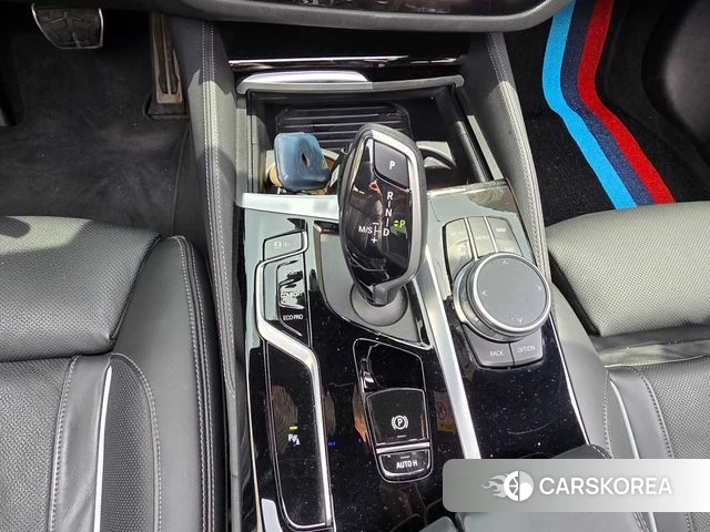 BMW 5 Series (G30) 2021 Серебряный из Кореи, фото 4